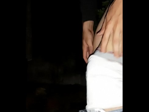 ❤️ 我的邻居跳上了我的隔离墙 ️❌ at us❌️❤